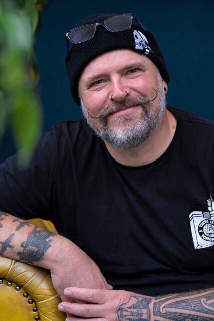 L'Extremiste tattoo artist Martin